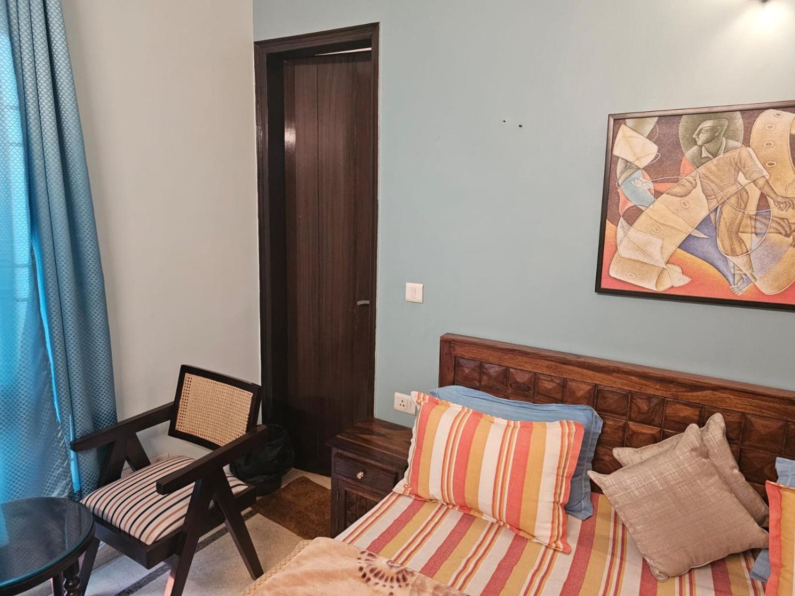 Sky Bloom Luxury Homestay Nueva Delhi Exterior foto