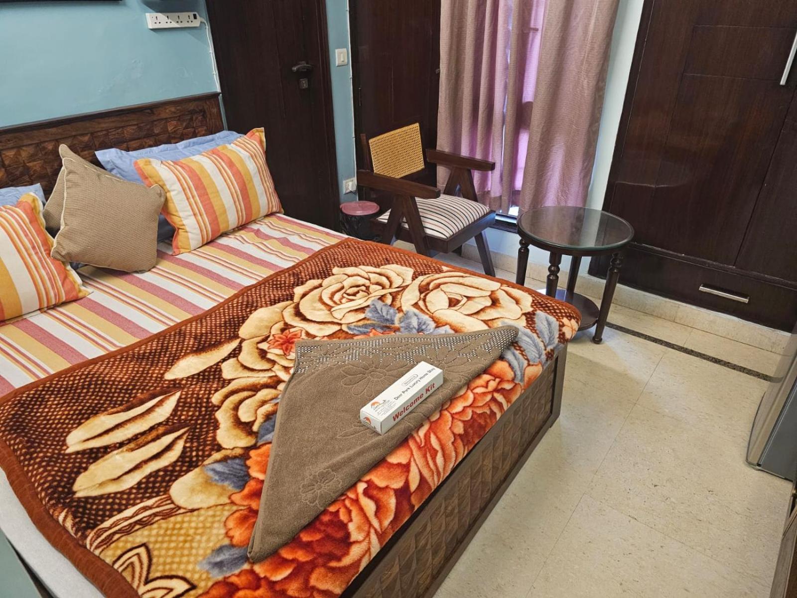 Sky Bloom Luxury Homestay Nueva Delhi Exterior foto