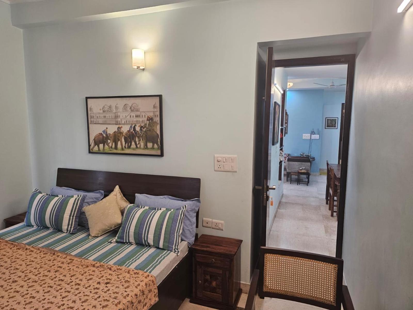 Sky Bloom Luxury Homestay Nueva Delhi Exterior foto