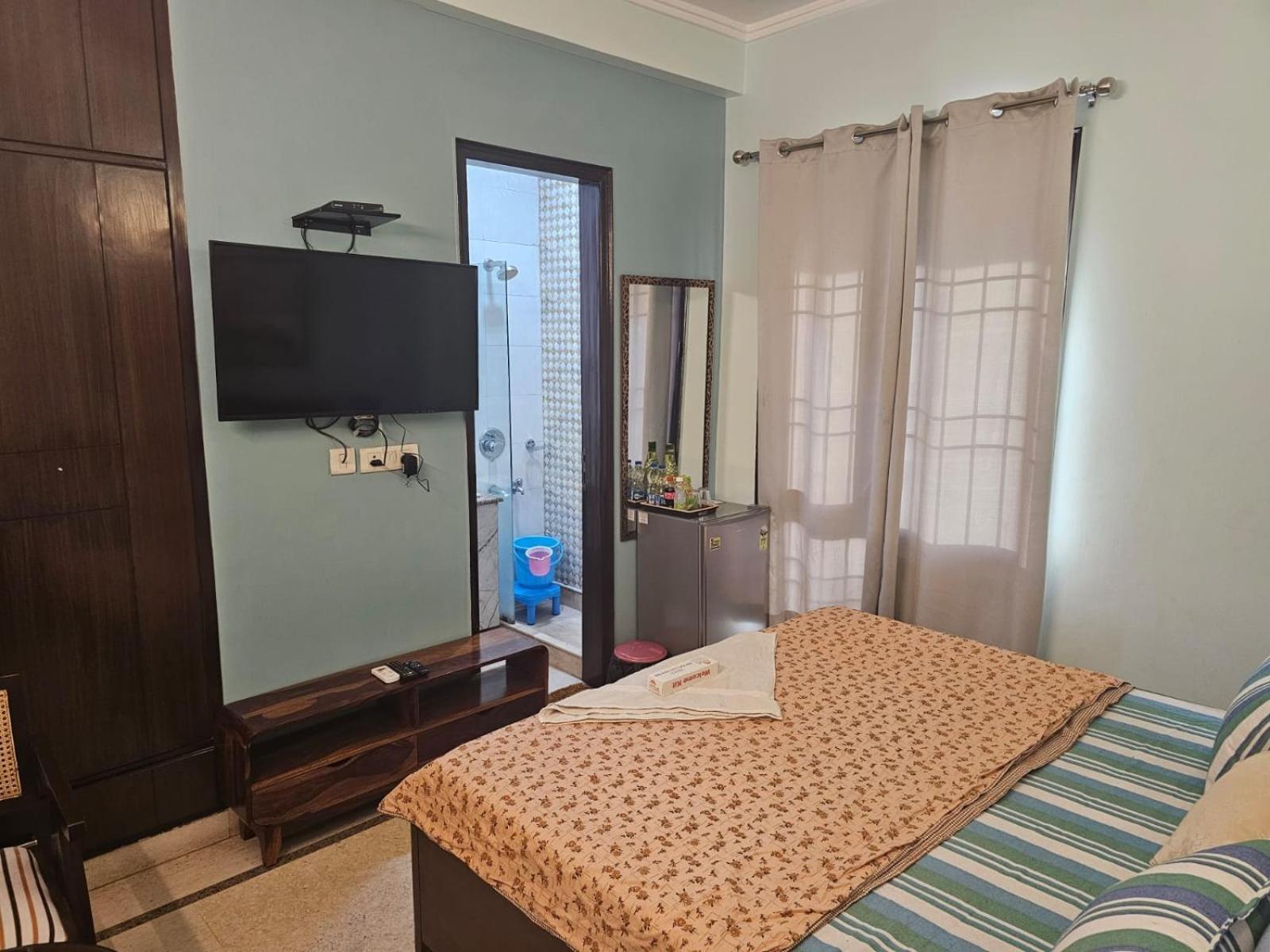Sky Bloom Luxury Homestay Nueva Delhi Exterior foto